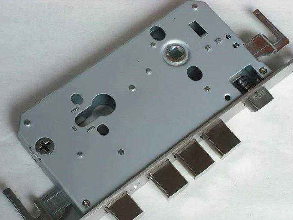 阿克塞24小时上门开锁公司